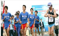  岘港市首次举行国际马拉松赛