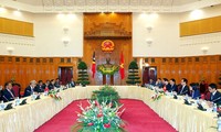 阮晋勇总理同东帝汶总理沙纳纳•古斯芒举行会谈