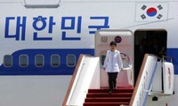 韩国总统朴槿惠开始访问越南