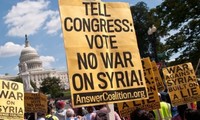美国民众举行游行示威，反对军事打击叙利亚