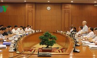 越共中央书记处与河江省省委常委会举行工作座谈会