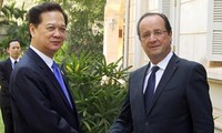 阮晋勇总理访问法国有助于推动两国关系取得实质性发展