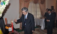 越南驻外大使馆为武元甲大将举行吊唁仪式