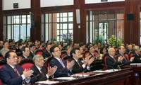 越南13届国会6次会议听取《1992年宪法》修正草案12项内容的说明报告