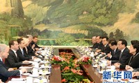 中国与俄罗斯签署21项双边合作文件