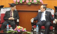 新加坡人民协会代表团对越南进行工作访问