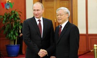 越共中央总书记阮富仲会见俄罗斯总统普京
