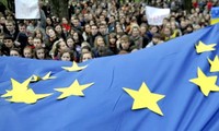 乌克兰爆发抗议活动反对政府暂停与欧盟签署联系国协定准备工作