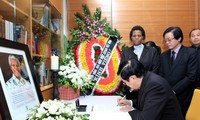 张晋创出席南非前总统曼德拉吊唁仪式