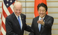 美国和日本加强合作解决中国划设防空识别区问题