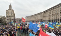 乌克兰暂停与欧盟签署联系国协定的背后