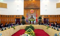 越南政府总理阮晋勇同柬埔寨首相洪森举行会谈
