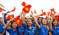 全国各地纷纷举行活动庆祝越南学生传统日