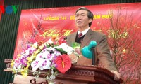 越南党和国家领导人进行拜年活动