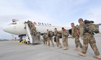 美国和英国军队结束在阿富汗作战任务