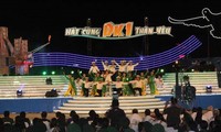 《与亲爱的DK1海上高脚屋一起高歌》电视连线直播活动在胡志明市举行