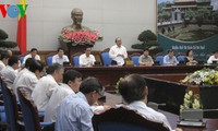 阮春福出席越南政府行政改革指导委员会首次会议