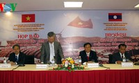 奠边府电影周在老挝举行: 弘扬越老两个民族的传统团结关系
