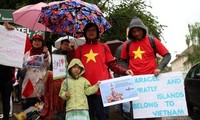 旅居世界各国越南人反对中国侵犯越南主权