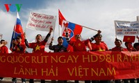 海外越南人反对中国在东海的错误行为