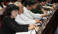 越南13届国会7次会议审议并讨论一些重要法律草案