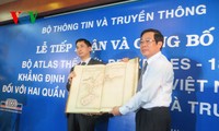 1827年《世界地图集》证明越南主权