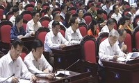 越南13届国会7次会议继续进行质询活动