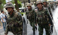 泰国军政府解除宵禁令