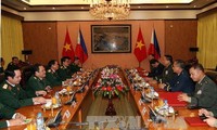 菲律宾武装部队总参谋长对越南进行正式访问
