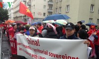  旅居奥地利越南人举行游行反对中国在东海的行动