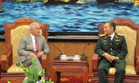 美国正研究取消向越南出售杀伤性武器禁令
