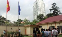 越南驻马来西亚大使馆举行东盟旗和国旗升旗仪式