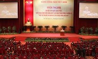 贯彻落实关于面向越共12大的各级党代会的指示全国干部会议开幕