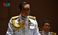 泰国：泰国陆军司令巴育全票当选临时总理