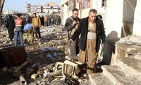 伊拉克发生连环爆炸事件造成近140人死伤