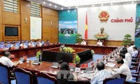 越南中央司法改革指导委员会与政府党组座谈