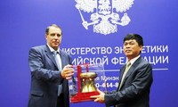 越南国家石油天然气集团加强与俄罗斯石油集团的合作