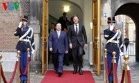 黄忠海副总理访问荷兰