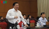 越南国会常委会会议讨论《特别消费税法修正案（草案）》