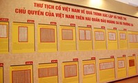 “黄沙长沙归属越南——历史与法理依据”地图及资料展在下龙市举行