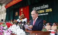 越南国会主席阮生雄出席警察学院开学典礼