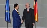 阮晋勇总理会见德国联邦议院议长诺贝特·拉默特