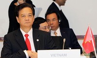 越南政府总理阮晋勇出席东盟-欧盟非正式首脑会议
