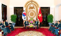 韩国前总统李明博：越韩关系是面向未来的关系典范