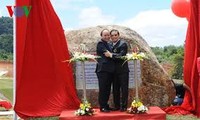 越南政府副总理阮春福会见老挝万象市长