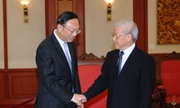 越南和中国为了两国人民的利益而发展全面合作关系