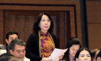 越南13届国会8次会议讨论选举法草案和《职业教育法修正案（草案）》