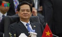 阮晋勇总理赴缅甸出席第25届东盟峰会