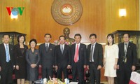 越共中央对外部部长黄平军会见朝鲜与越南友好协会代表团