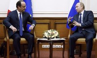 法国总统奥朗德突访俄罗斯